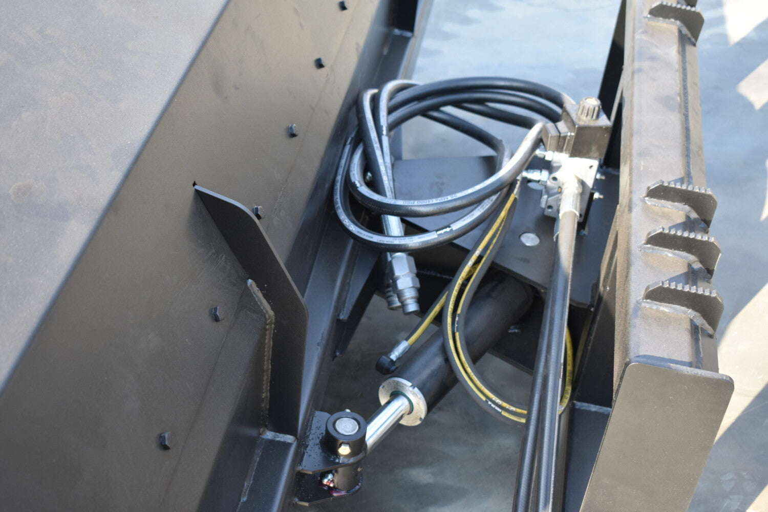 Hydraulic Angle Broom
